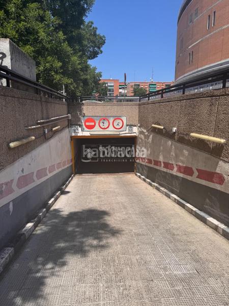 Foto ea51debc-4f73-4a91-bad8-7c8c8be14905. Parking coche boxplaza de garaje en venta en Vista Alegre Madrid