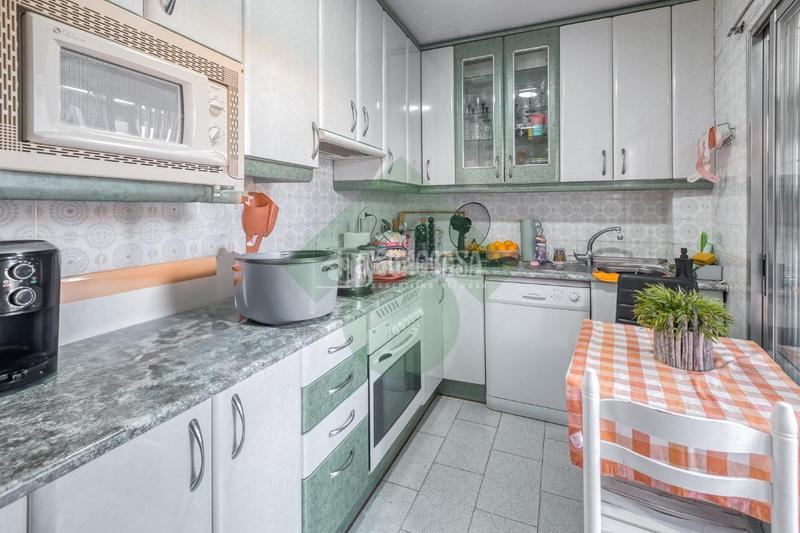 Foto 1b9cce62-5765-4746-8380-9a4f7ab2f0d8. Flat with heating in Vista Alegre Madrid