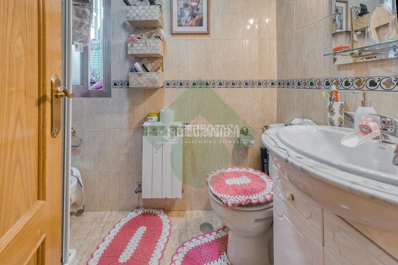 Foto 411493a3-52a7-47ca-b4ee-0a951300c407. Flat with heating in Vista Alegre Madrid