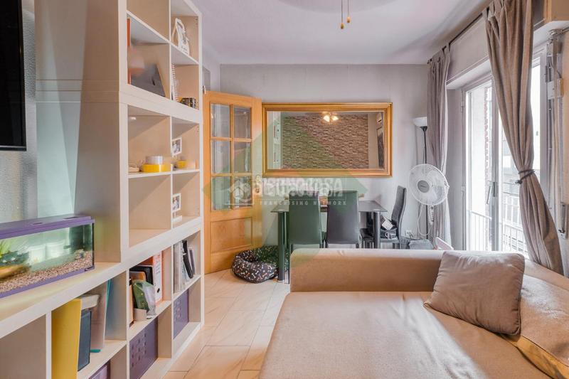 Foto 6010a020-938a-4dee-af2b-28dc36db7616. Flat with heating in Vista Alegre Madrid