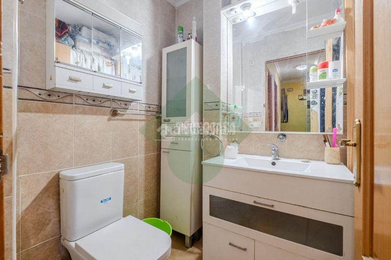 Foto d845154b-7a1a-459c-a176-64f15a54f7af. Piso  en venta en Puerta Bonita Madrid