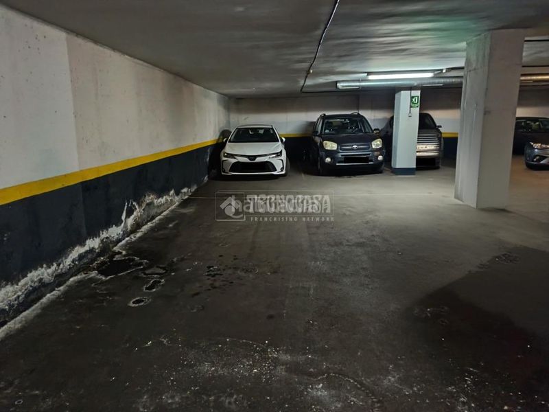Foto bcbb780d-9136-4457-82c3-a7ef5e182b30. Aparcament cotxe a Puerta Bonita Madrid