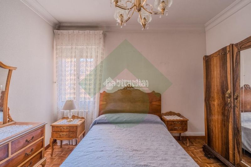 Foto b00c7815-fc8b-4495-9c80-7bceee0a3674. Pis amb calefacció a Puerta Bonita Madrid