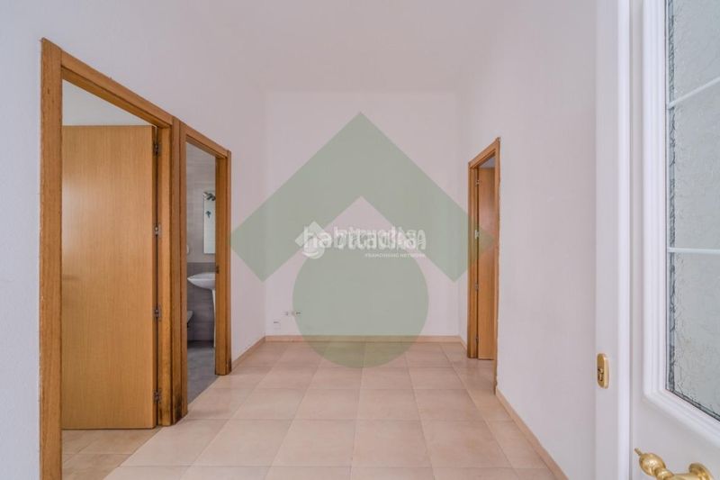 Foto 62f8becc-4a91-4375-a6ac-52226fe1c950. Piso  en venta en Vista Alegre Madrid