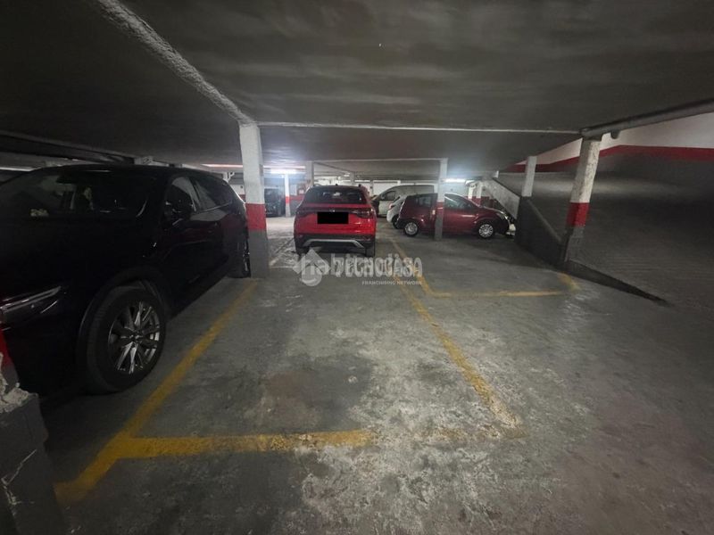 Foto 9117052c-4106-4bd8-9b2c-2ee5ab9000f5. Aparcament cotxe a Puerta Bonita Madrid