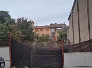 Terreny residencial  Carrer besora. Parcel.la de 270 m2 torelló zona estació renfe