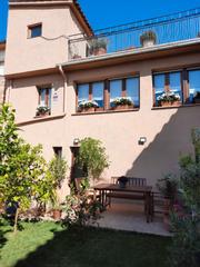 Casa adosada en Taradell. Casa exclusiva i cèntrica amb un encant únic. 380.000 €
