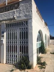 Lloguer Local Comercial a Cala Blava-Bellavista. Local comercial zona de paso