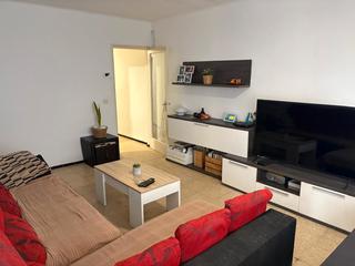 Pis a Sant Narcis. Pis en venda a un pas de l´estació