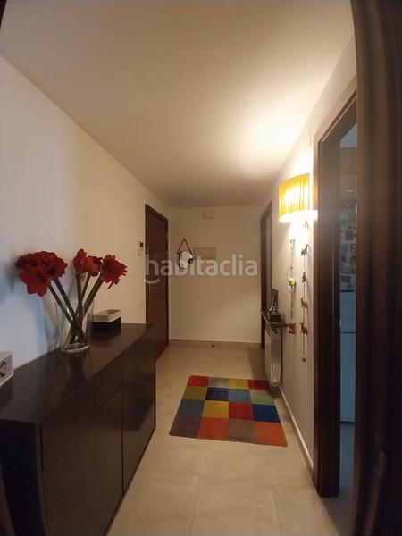 Foto 7f105add-d84f-4f3b-853e-e70799b4110d. Pis a carrer de santiago 28 a Eixample Sud-Migdia Girona