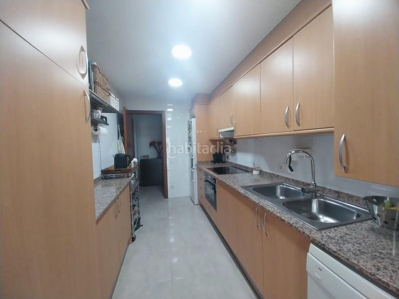 Foto abc62e8b-5e79-437c-b680-ba0ec8dcdbca. Pis a carrer de santiago 28 a Eixample Sud-Migdia Girona