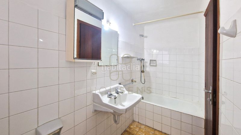 Foto d7c5bbf2-47ea-4752-8649-8cec6b720314. Casa adossada amb xemeneia a Pollença poble Pollença