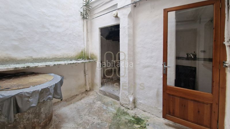 Foto dba6f01a-6a3c-45a3-9ce9-a55b35a62be8. Casa adossada amb xemeneia a Pollença poble Pollença
