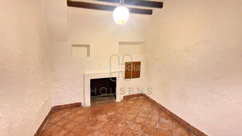 Foto f97a57ef-ac0a-44f0-9d72-422ee7aceafe. Casa adossada amb xemeneia a Pollença poble Pollença
