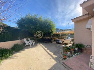 Casa en Sierra Helada. Moderna casa independiente en una sola planta en benidorm, rinco