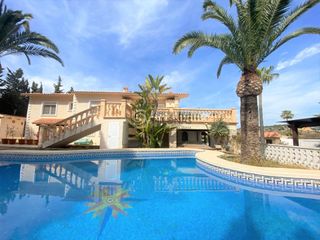 Casa en Barranco Hondo-Varadero. Bonita casa independiente con piscina privada y gran parcela en