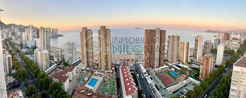 Foto 4e4059a3-0e5f-420b-b59a-a466f03d6f41. Dachwohnung mit heizung parking in Playa Levante Benidorm