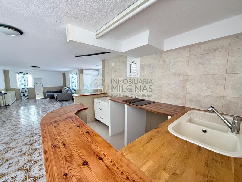 Foto a228dd8e-086e-428f-ab25-ae41efbf024f. Alquiler casa adosado para alquiler de larga temporada . en Benidorm