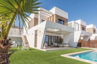Xalet a Balcón de Finestrat-Terra Marina. Villa moderna con piscina privada en zona residencial de obra nu