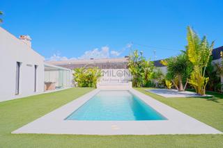 Chalet en L´Albir. Moderna villa en una sola planta con máxima privacidad a un paso