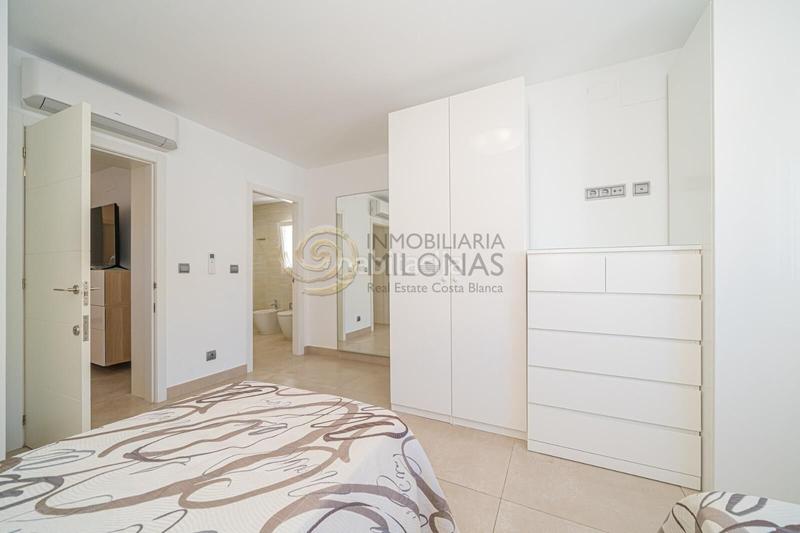 Foto 498ba28a-025c-41ed-8f40-e8c2bf8727fa. Xalet amb calefacció aparcament piscina a L´Albir Alfàs del Pi (l´)