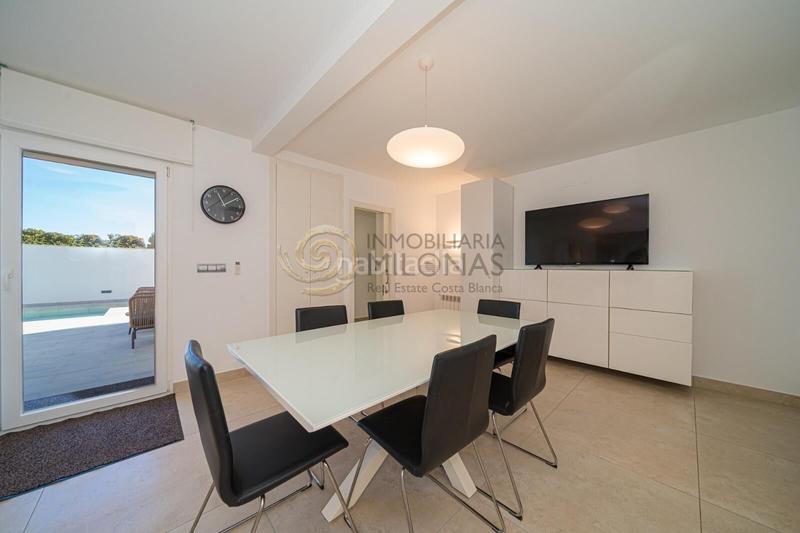 Foto 702549e4-0360-4ac2-af3c-37305df16b92. Xalet amb calefacció aparcament piscina a L´Albir Alfàs del Pi (l´)