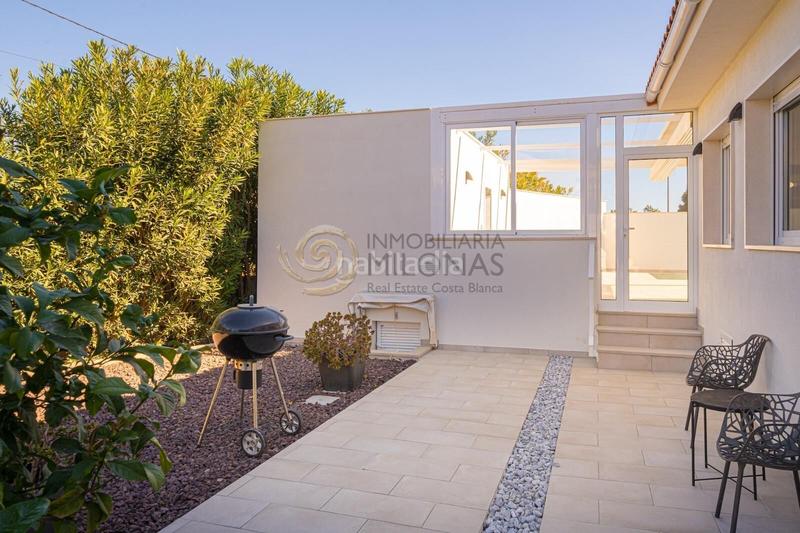 Foto c1cca958-ad08-4ce6-a060-ad153a2e7e5d. Xalet amb calefacció aparcament piscina a L´Albir Alfàs del Pi (l´)