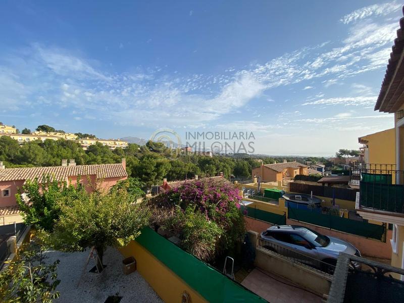 Foto 0baaf63f-cf72-4a15-aea3-6cbae1db2b14. Casa amb aparcament a Montebello - Nou Espai Nucia (la)