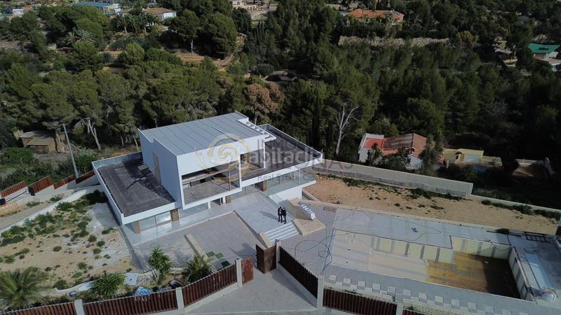 Foto 46fb199c-6dbe-4219-b32b-cf70563eef65. Xalet amb calefacció aparcament piscina a Urbanizaciones Benidorm