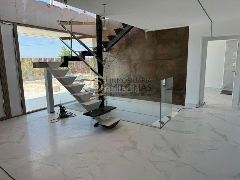 Foto 724f031c-4484-4c2d-9313-52b943d62a47. Xalet amb calefacció aparcament piscina a Urbanizaciones Benidorm