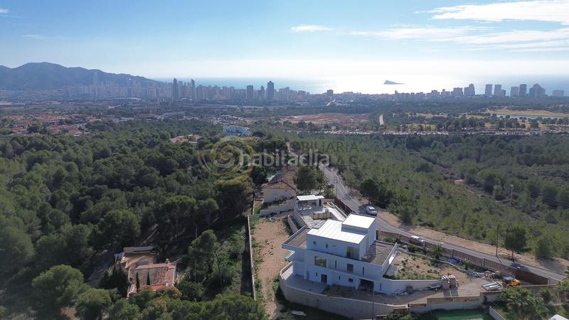 Foto 7dea4d4e-4acf-421d-bb1a-ee0d199b9273. Xalet amb calefacció aparcament piscina a Urbanizaciones Benidorm