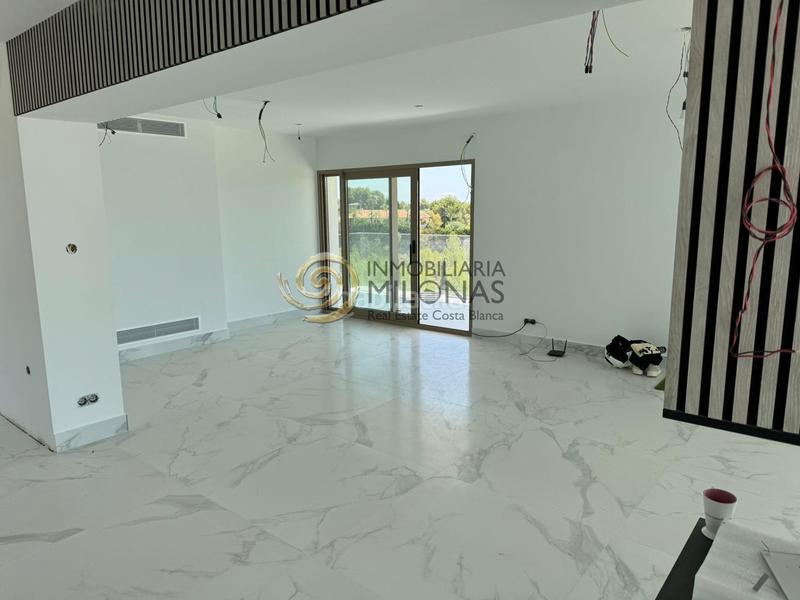 Foto 9aca04be-d951-4046-b0c0-0c152a219670. Xalet amb calefacció aparcament piscina a Urbanizaciones Benidorm