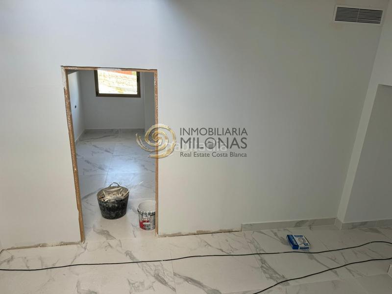 Foto b6edec08-f54f-4f3b-a0b3-300d7f8f1c7e. Xalet amb calefacció aparcament piscina a Urbanizaciones Benidorm