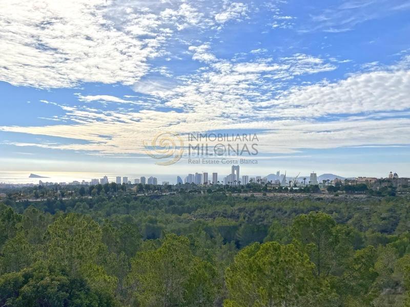 Foto f488e73d-df6c-44d6-aab4-737e548b9699. Xalet amb calefacció aparcament piscina a Urbanizaciones Benidorm