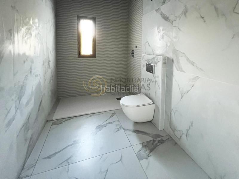 Foto f6fdb1f4-ddbd-4d22-92e2-3a316c45ab8c. Xalet amb calefacció aparcament piscina a Urbanizaciones Benidorm