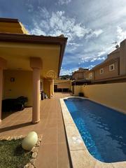 Casa a Sierra Helada. Exclusiva casa independiente con piscina privada en el rincon de