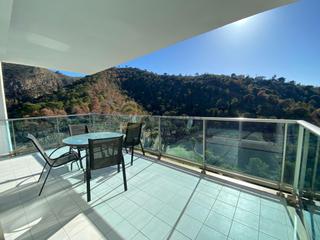 Apartamento en Rincón Alto. Lujoso apartamento con bonitas vistas al mar y montaña en la fam