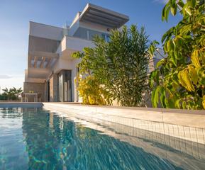 Chalet à Golf Bahía. Promoción de obra nueva en sierra cortina villas independientes