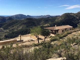 Masia a Orxeta. Una joya en la cima de sella