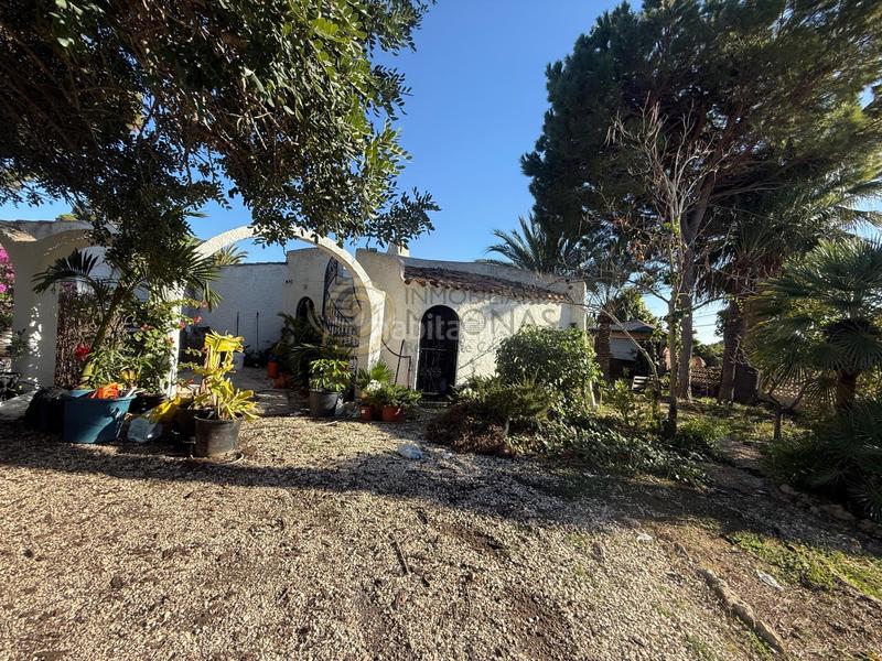 Foto 734bb8f0-4148-4d50-bb76-2eabeda23728. Terreno residenziale in Coloma Nucia (la)