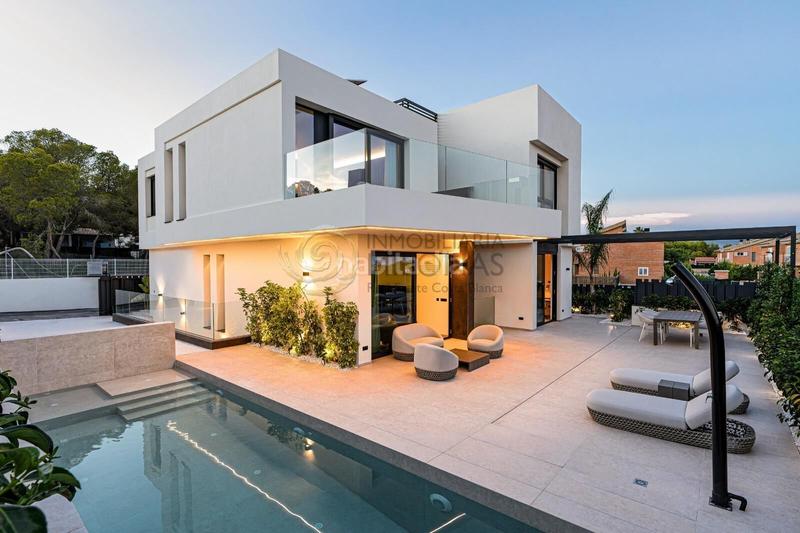 Foto b297eb38-c622-4e1a-a6a1-477cfa74cb1c. Chalet avec chauffage parking piscine dans Varadero Nucia (la)