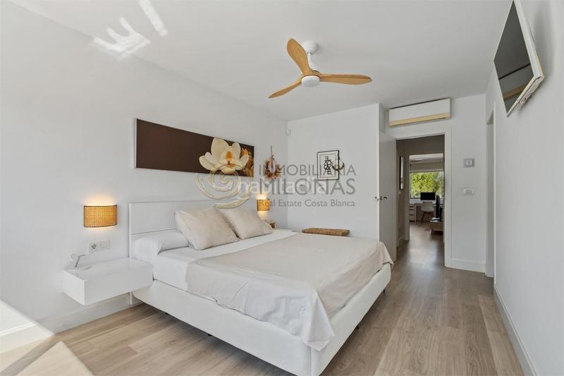 Foto 1b902dcd-19bc-4555-a3eb-672d12abcc07. Chalet con riscaldamento parcheggio piscina in Escandinavia-Cautivador Alfàs del Pi (l´)