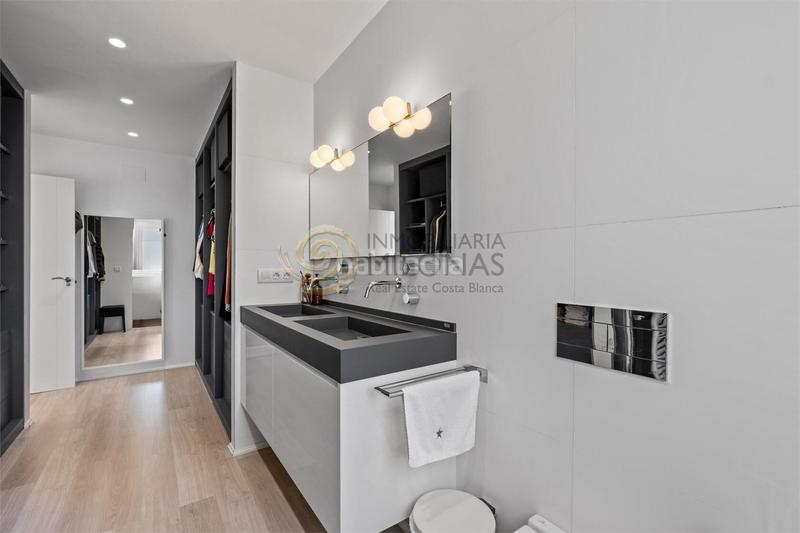 Foto 7bec3cd9-33ad-4a60-b4a4-ea7e45b75ab9. Chalet con riscaldamento parcheggio piscina in Escandinavia-Cautivador Alfàs del Pi (l´)