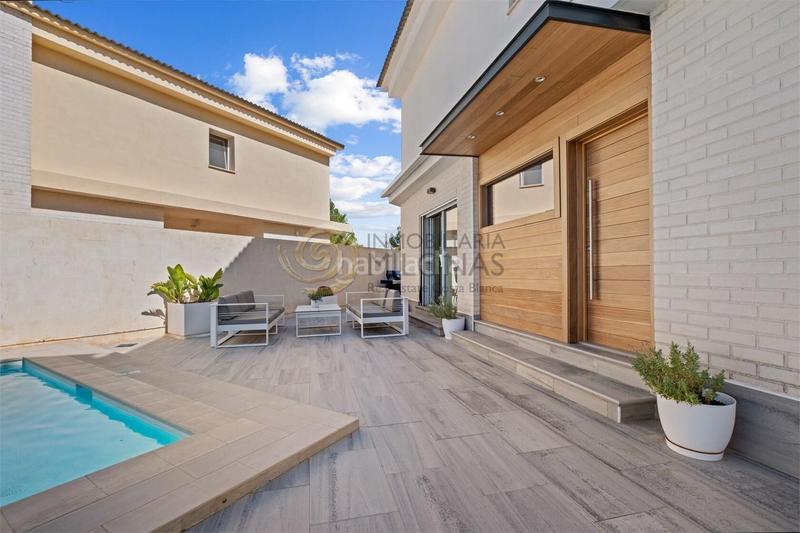 Foto b329e0ed-dd4d-44f0-b107-636f7b03c73f. Chalet con riscaldamento parcheggio piscina in Escandinavia-Cautivador Alfàs del Pi (l´)