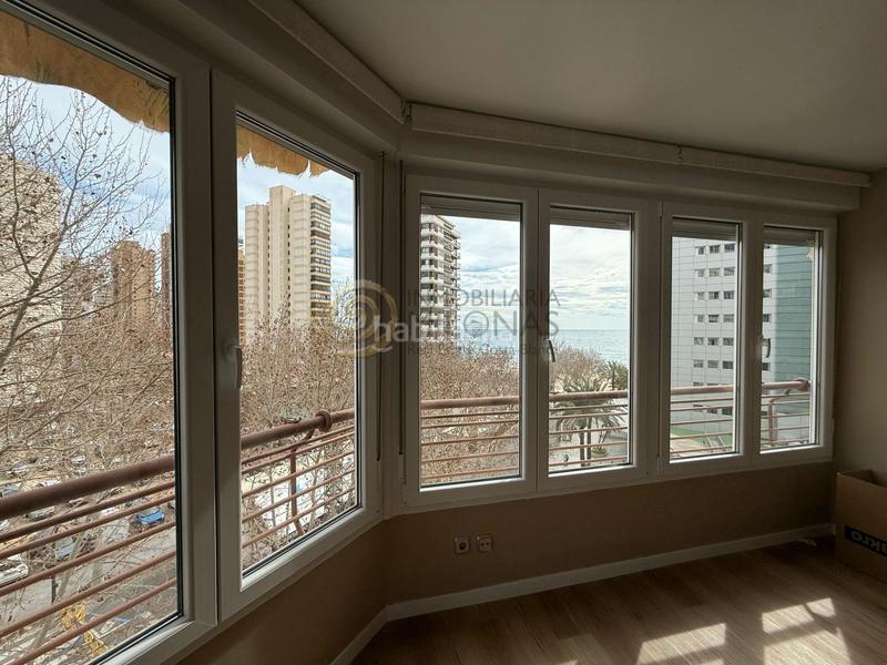 Foto 23a0067b-0dbb-4501-8f7b-f4708cd4e336. Rent flat with heating parking pool in Playa Levante Benidorm