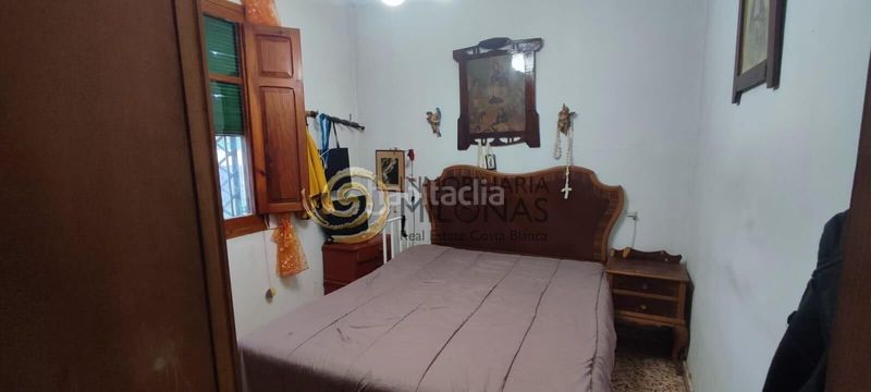 Foto 021cf5e4-6839-4779-b510-2f5cb74295c0. Casa amb aparcament a Playa Levante Benidorm