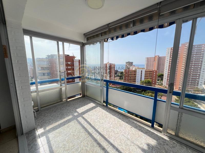 Foto a82a5f14-dfad-495b-94cb-8e22e58a4f00. Apartamento vive el encanto desde tu nuevo apartamento en la playa de poniente en Benidorm