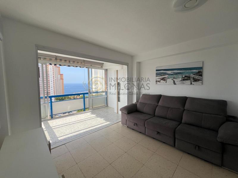 Foto c81af766-c54d-4b8d-bff7-ea0d647473a0. Apartamento vive el encanto desde tu nuevo apartamento en la playa de poniente en Benidorm