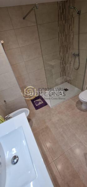 Foto 9a6ba9e4-625d-4d37-9412-2b1ec6fb4019. Alquiler apartamento en avenida avenida del mediterráneo 15 alquiler de temporada en Benidorm