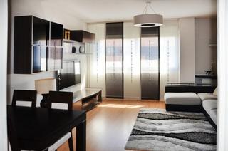 Lloguer Pis  Rambla salvador sama. Apartamento reformado y equipado centro